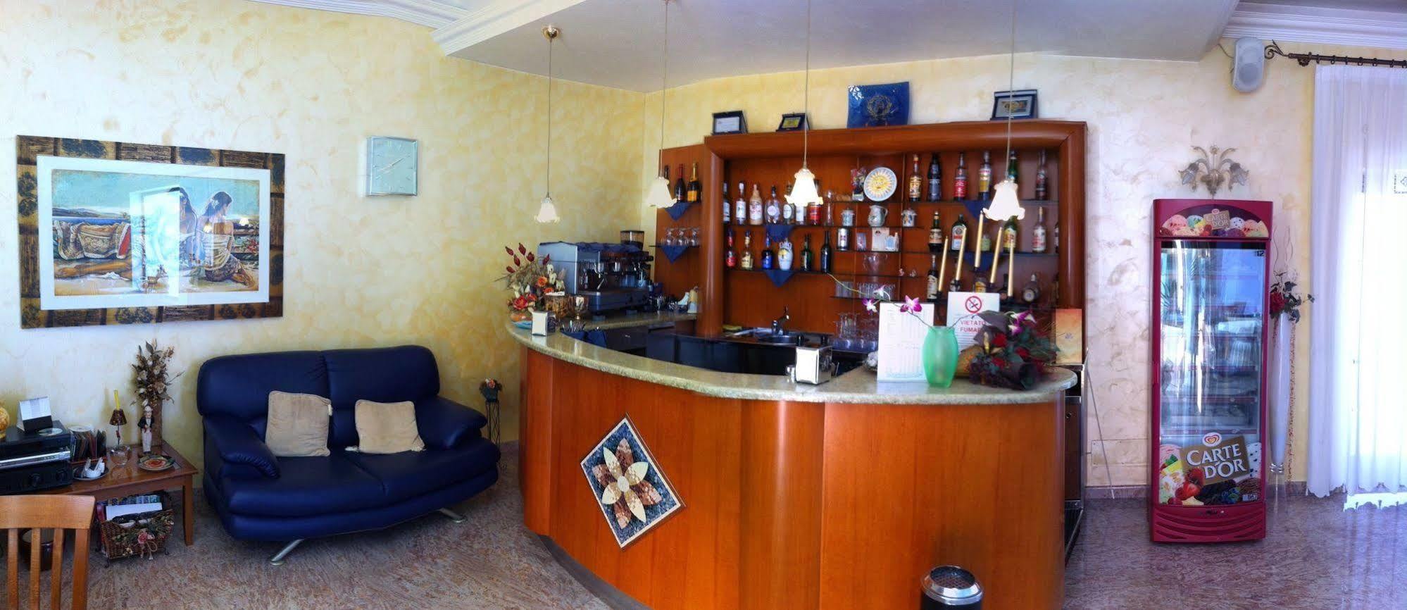 Hotel Ristorante Cordial Comiso Eksteriør billede
